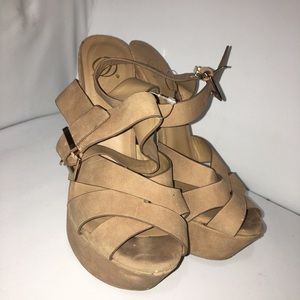 Nude platforms heels by D brand sz7